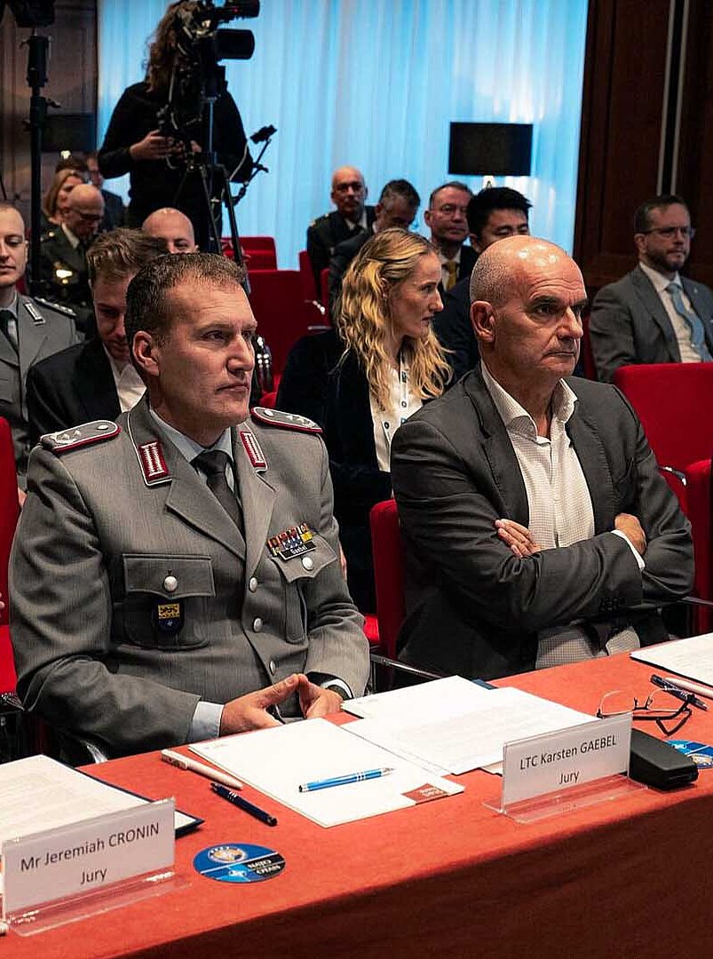 Die Jury der NATO Innovation Challenge beim Pitch-Day in Ljubljana
