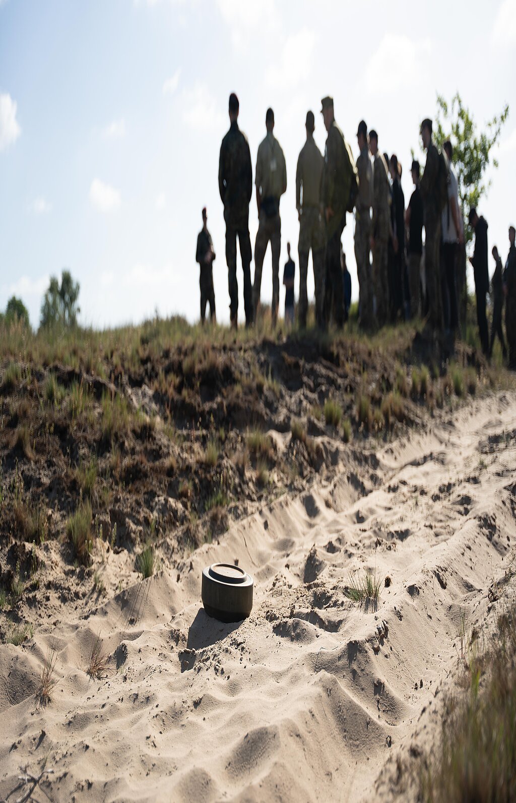 Minensperre auf Sandweg beim Demining Day 2026 in Westertimke bei Bremen